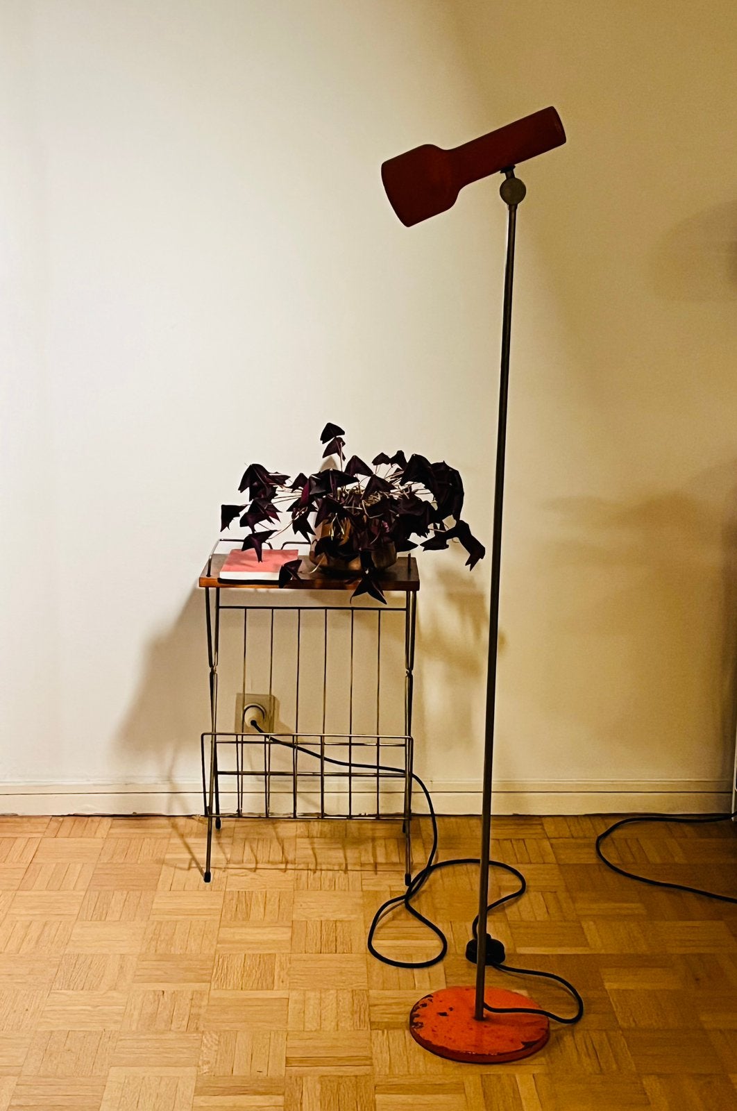 Vintage design vloerlamp jaren 70 – oranje  – werkend, Huis en Inrichting, Lampen | Vloerlampen, Ophalen, Gebruikt, 100 tot 150 cm