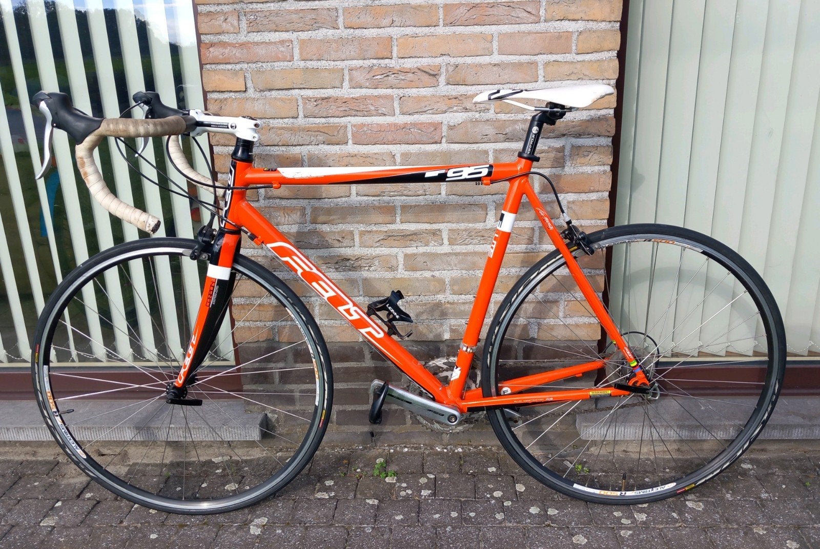 Koersfiets alu Felt 28inch 16speed framemaat58 carbon vork🚴, Fietsen en Brommers, Ophalen, 28 inch, Gebruikt, Velgrem