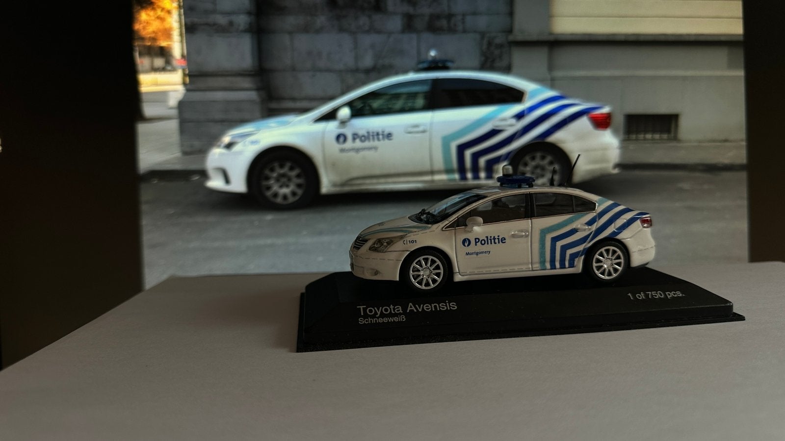 Minichamps Toyota Avensis police locale 1/43 ZP Montgomery, Enlèvement, Utilisé, Voiture, MiniChamps