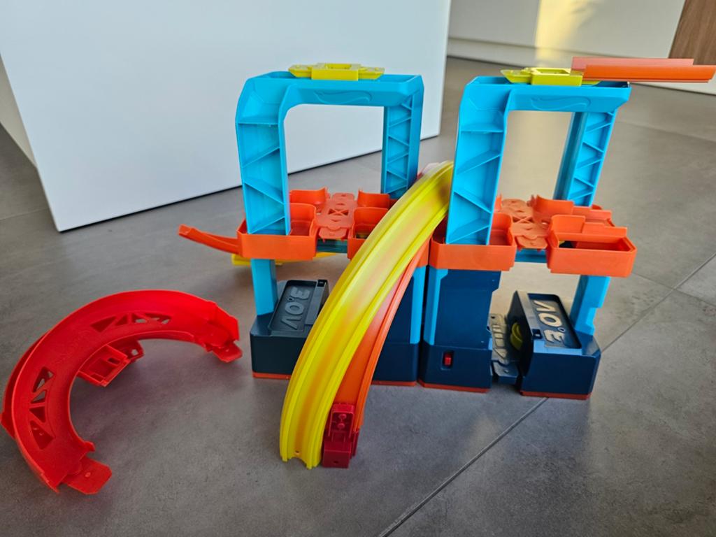 Hot wheels baan stuntbox en ultra boost kit, Enlèvement