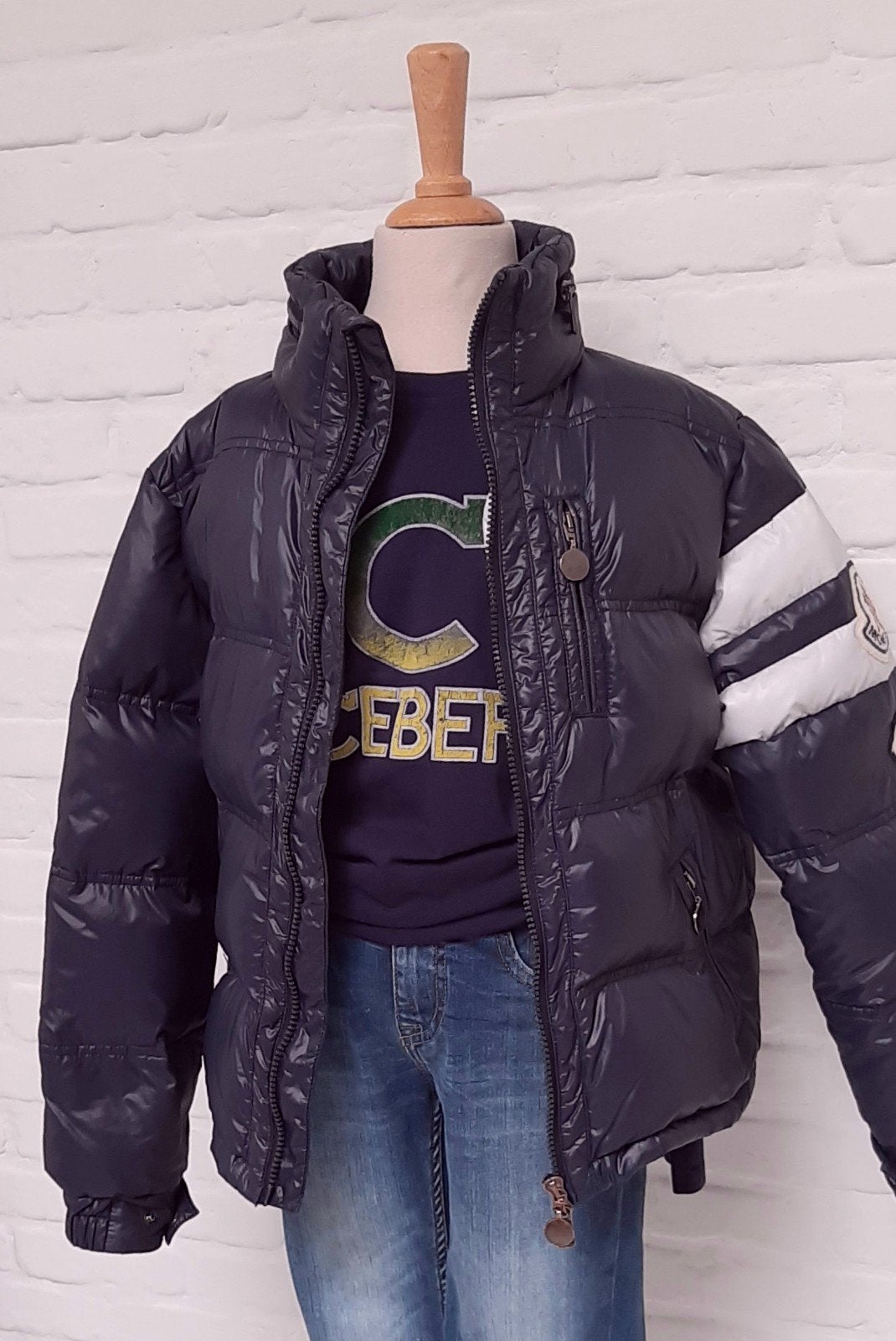 Moncler donsjas in heel mooie staat 10 jaar, Enfants & Bébés, Garçon, Comme neuf, Manteau, Moncler