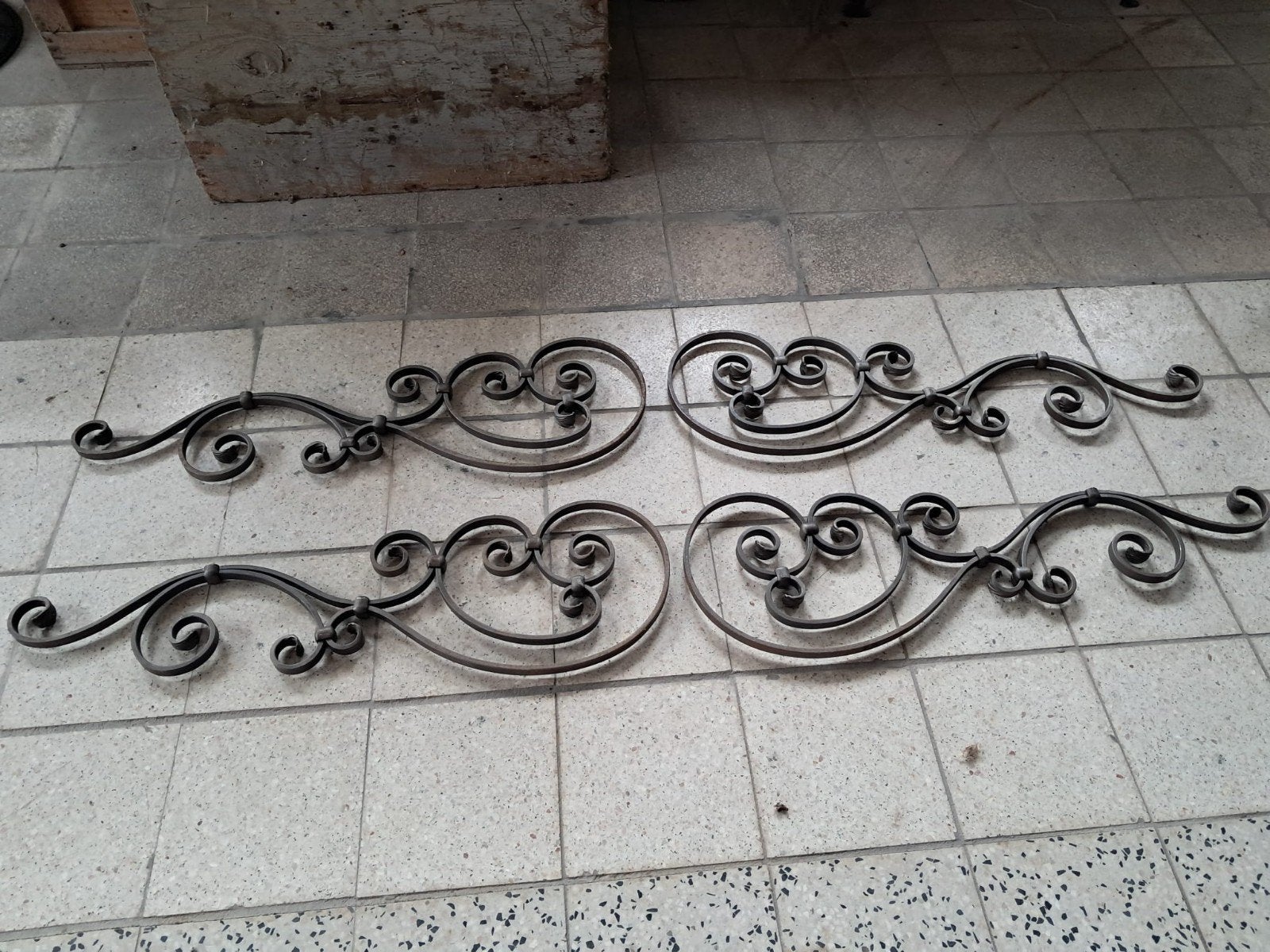 Élément décoratif pour portail en fer forgé 
Volute en S
Lon, Enlèvement, Fer