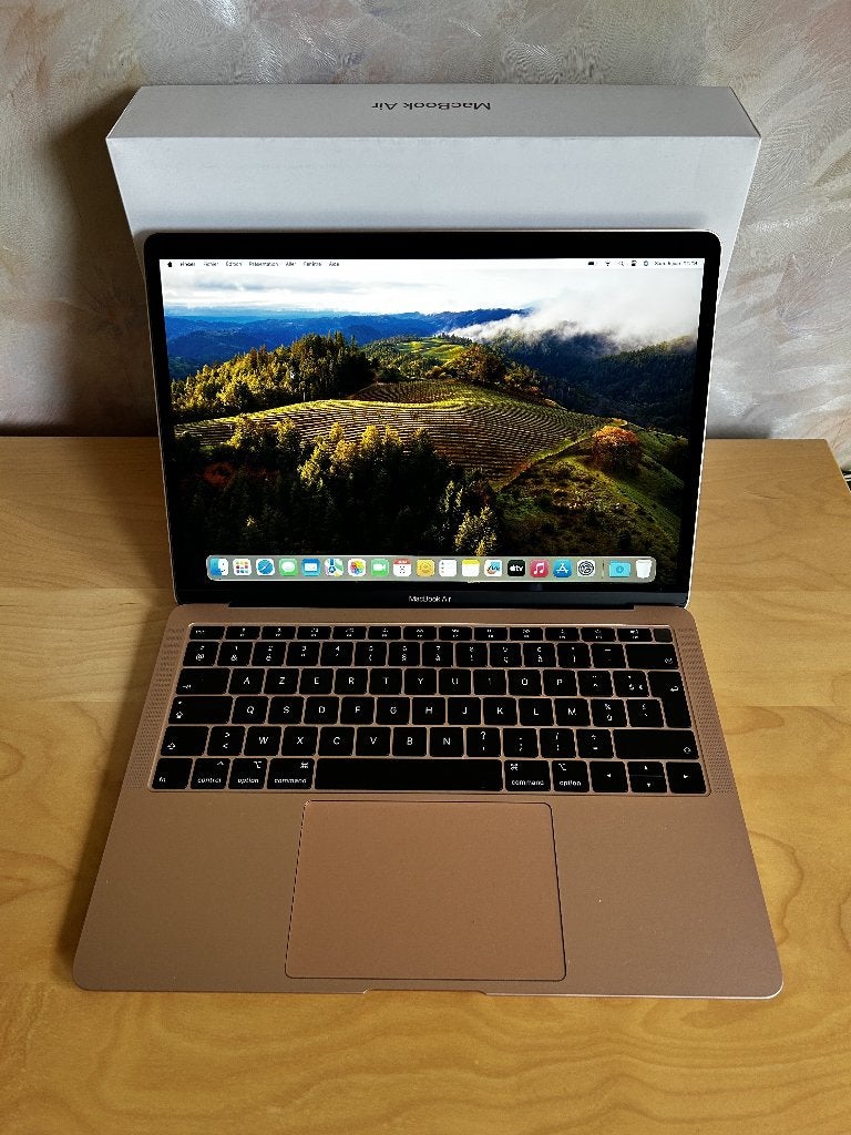 Apple MacBook Air 13" Gold A1932, Informatique & Logiciels, Apple Macbooks, Utilisé, MacBook, 13 pouces, Moins de 2 Ghz, 256 GB