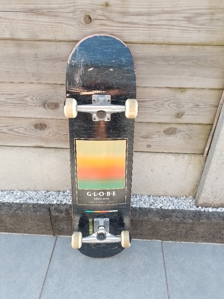 skateboard Globe multicolor, Sports & Fitness, Enlèvement, Utilisé, Skateboard
