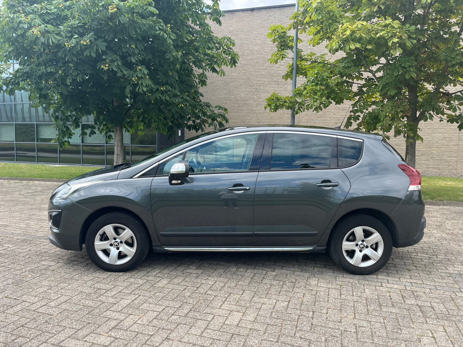 Peugeot 3008 1.6i 2015/121000 km/115kw, Achat, Entreprise, Boîte manuelle, Capteur de lumière