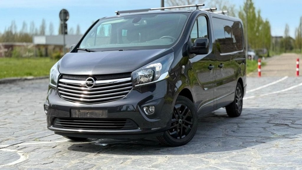 Opel vivaro 1.6d dubbel cabine Airco/Navi/Camera/Luxury, Auto's, Bestelwagens en Lichte vracht, 4 cilinders, 2000 kg, 1600 cc