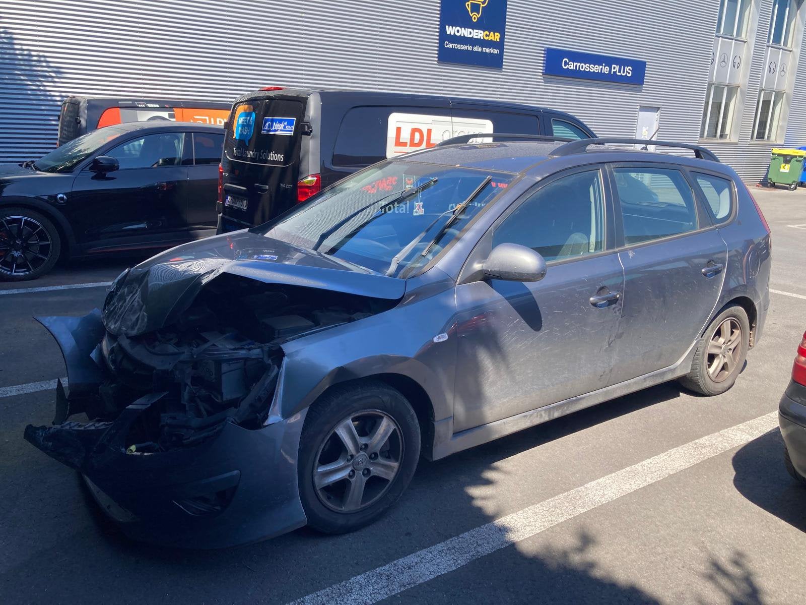 Kapotte auto, Auto-onderdelen, Overige Auto-onderdelen, Ophalen, Hyundai