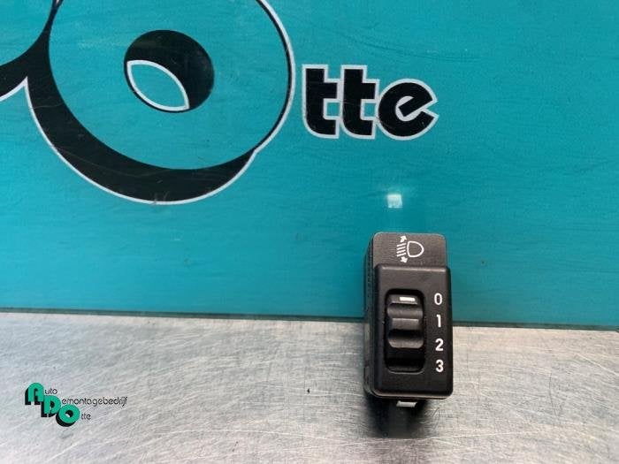 Commutateur phare hauteur réglable d'un Opel Agila (Agila 0, -, Opel, 3 mois de garantie, Utilisé