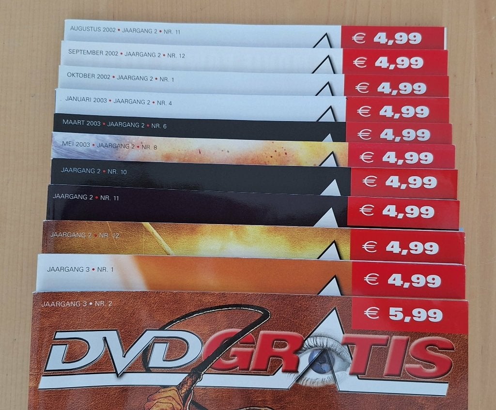 Te koop twaalf glossy magazines DVD Gratis en Filmvalley., Collections, Revues, Journaux & Coupures, Enlèvement ou Envoi, 1980 à nos jours