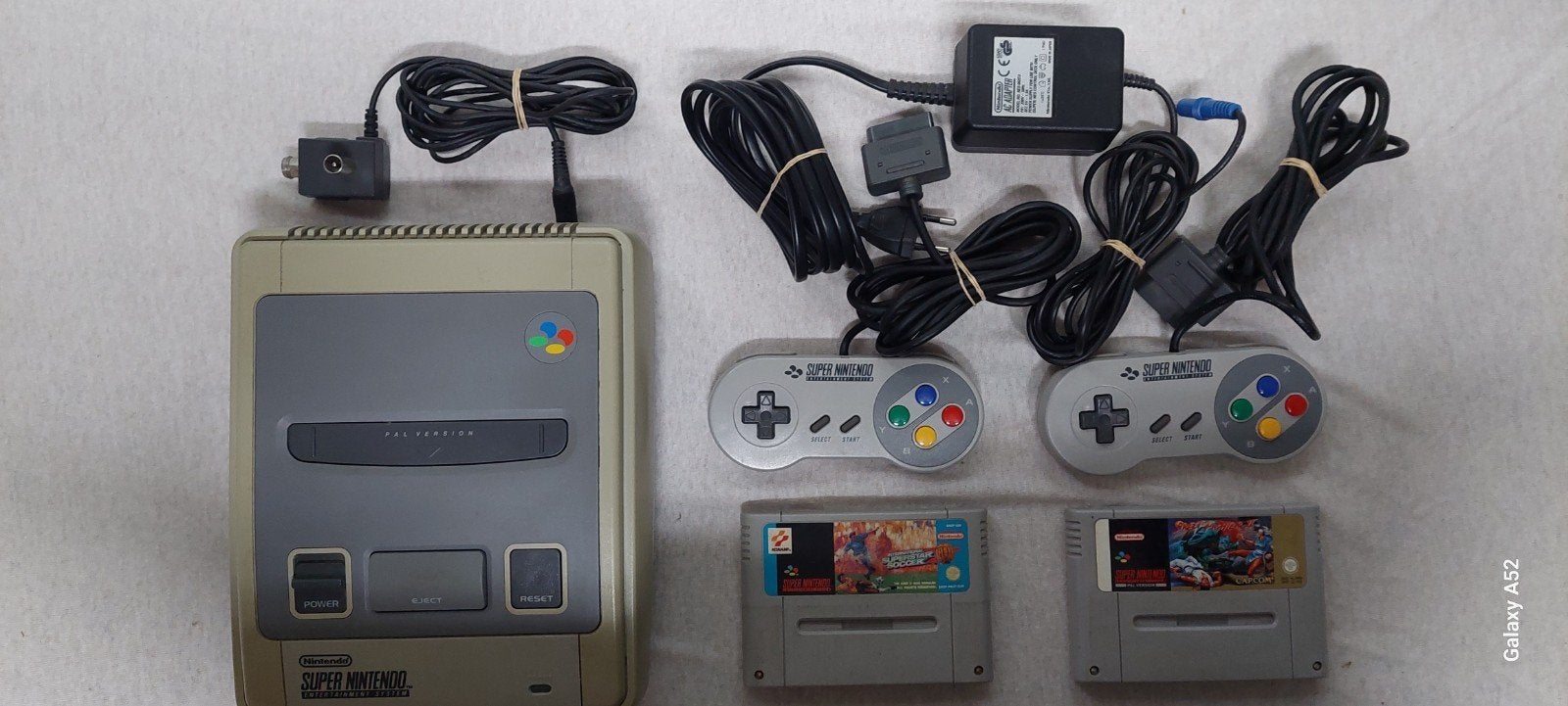 console SNES avec jeux, Consoles de jeu & Jeux vidéo, Enlèvement ou Envoi, Utilisé, Avec 2 manettes, Avec jeux
