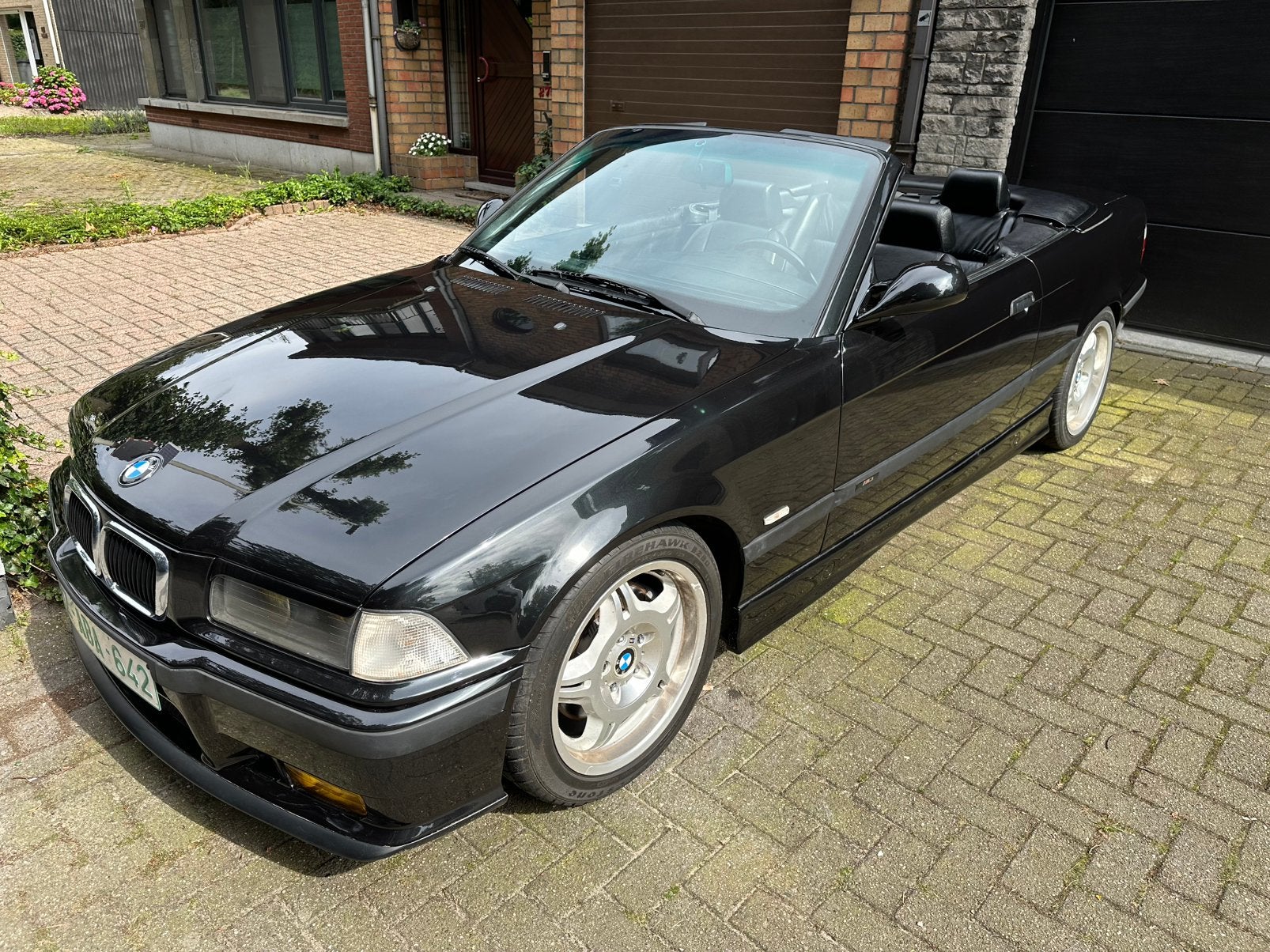 BMW M3 1997 321 ch 3200 cc avec seulement 105 000 km, Cuir, Achat, Cabriolet, Noir