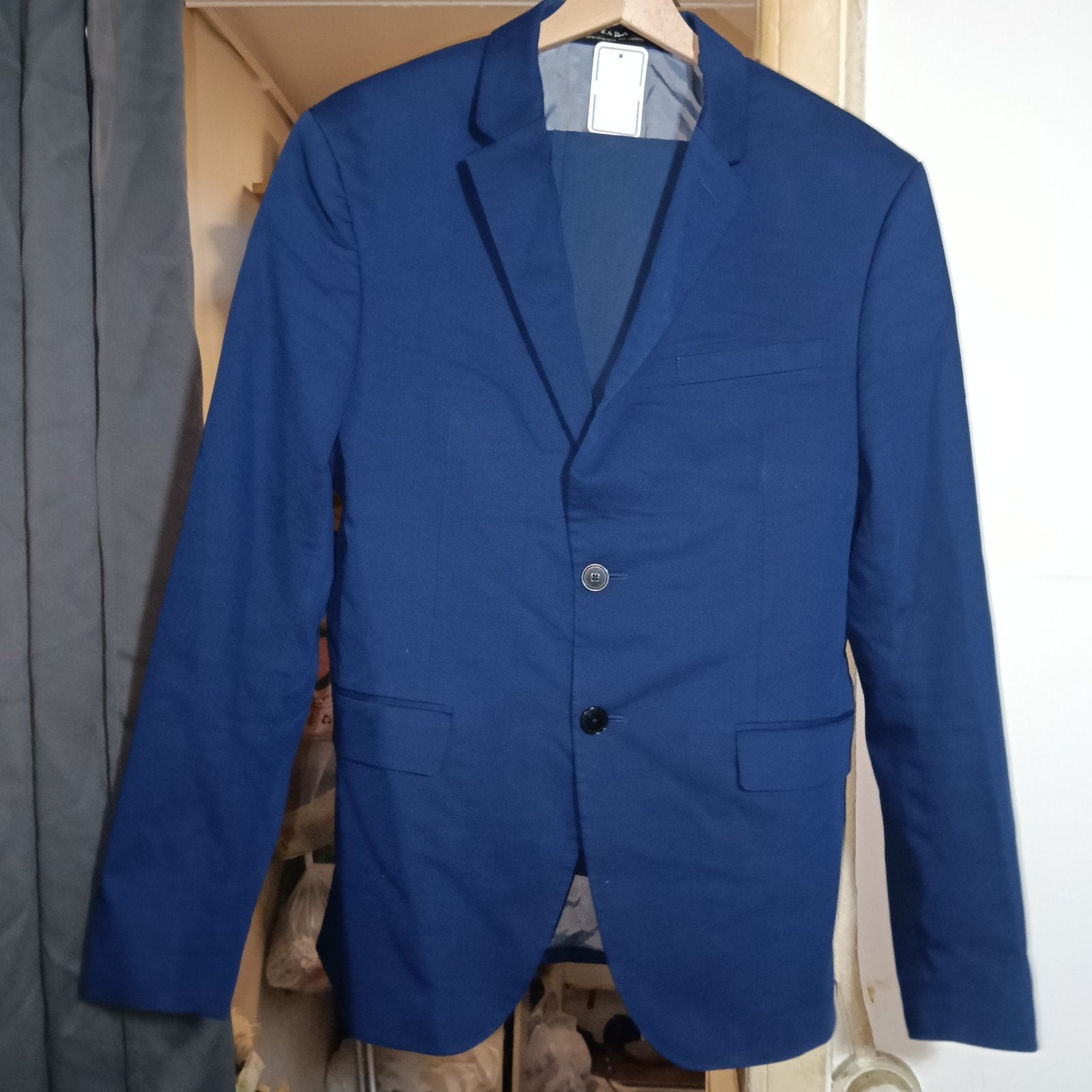 costumes bleue taille 48, Enlèvement