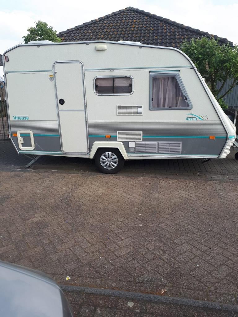 Byerland 4persoons bomvol spule, Caravans en Kamperen, Caravans, Particulier, Luifel