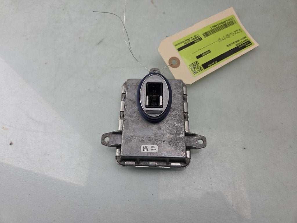 BALLAST DE PHARE XENON BMW 5 serie (F10) (01-2009/10-2016), Autos : Pièces & Accessoires, Utilisé, BMW, Petuelring 130
80809  München, DE