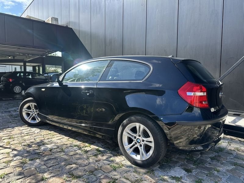 BMW Série 1 116i E87 Sporthatch zwart 3d 6vit goede opties, Autos, Achat, Entreprise, Boîte manuelle, Noir