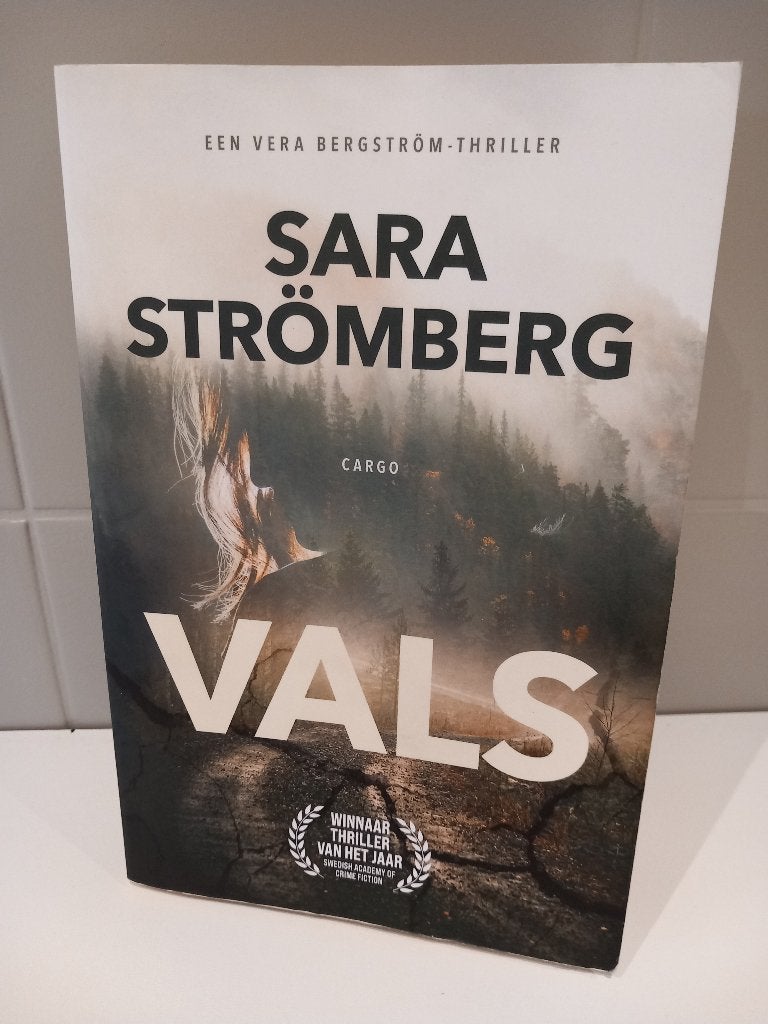 Thriller Sara Stromberg / Vals, Ophalen of Verzenden, Gelezen