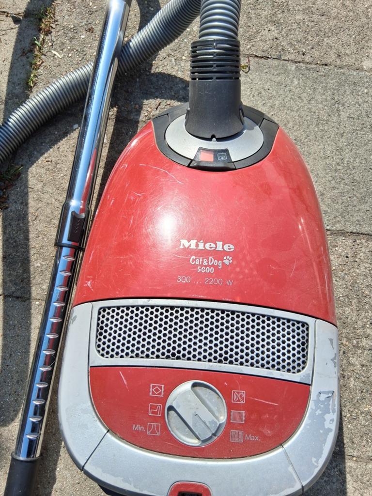 Miele stofzuiger, Ophalen, Miele