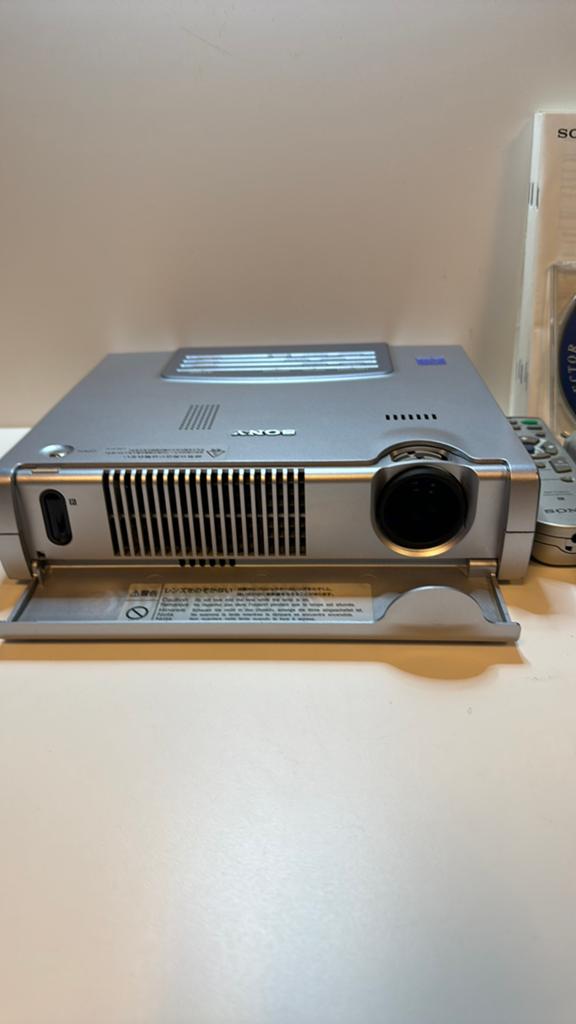 Projecteur de la marque Sony, Enlèvement, Utilisé