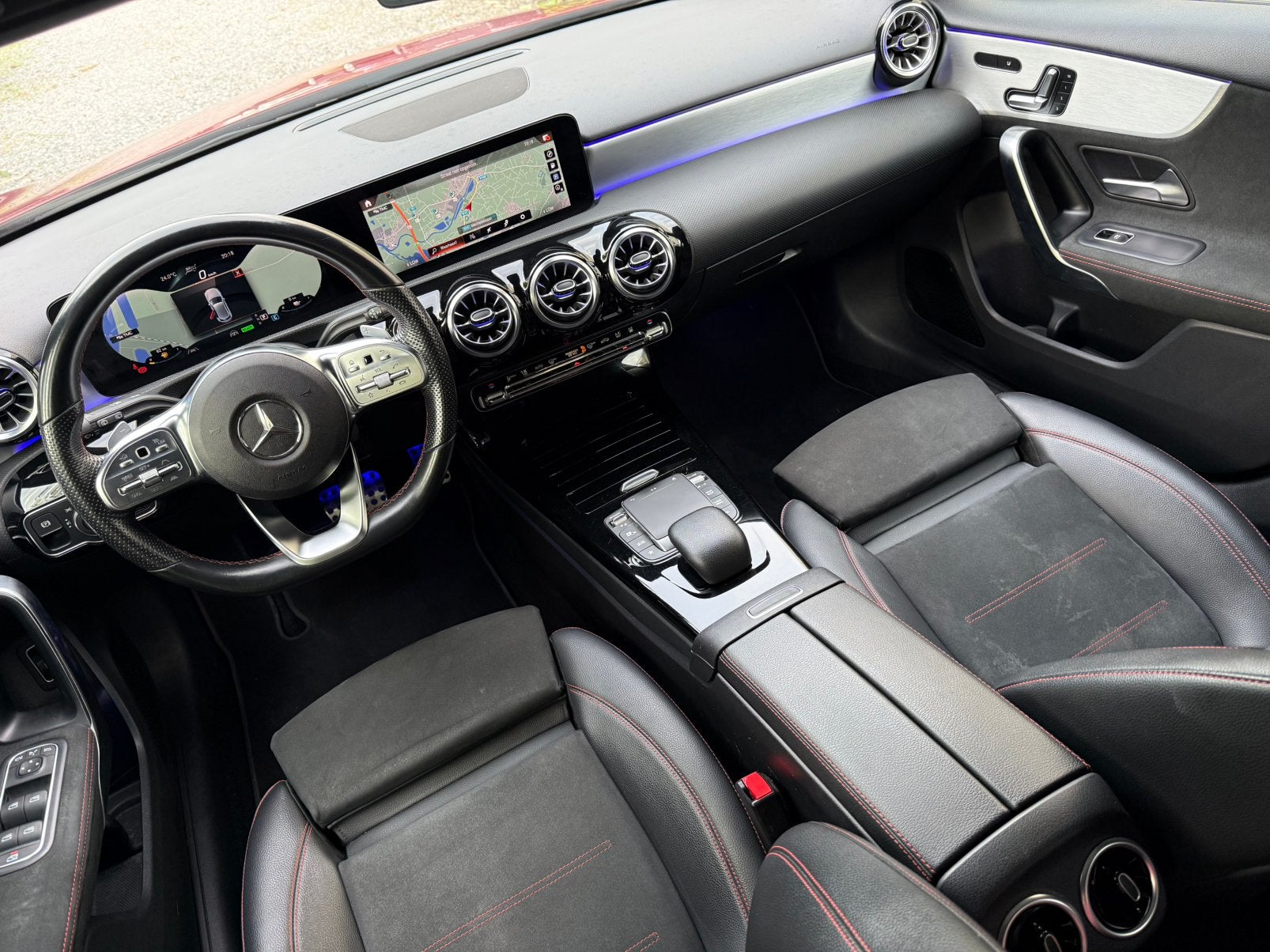 Mercedes A250e PHEV AMG Pano Cherryrouge Night Full 2021, Auto's, Automaat, https://public.car-pass.be/vhr/47d5603a-e788-446e-a028-2c27115c7320