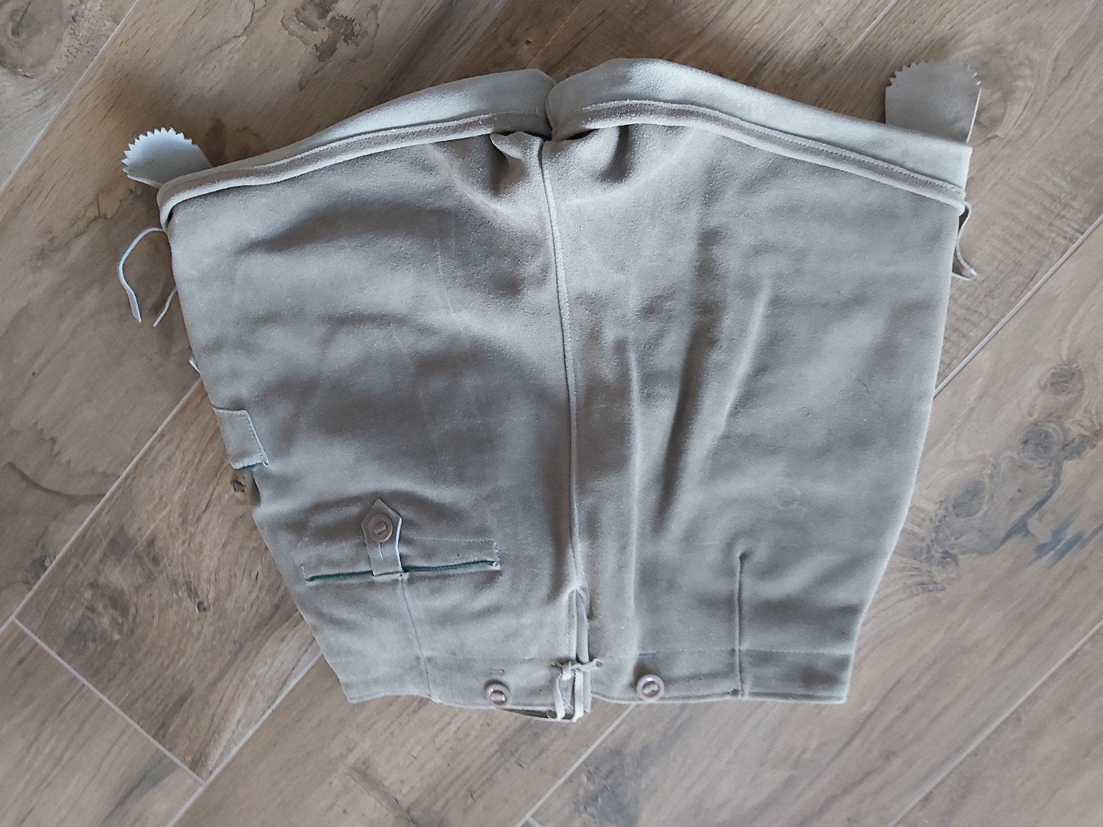 Lederhose, Enlèvement