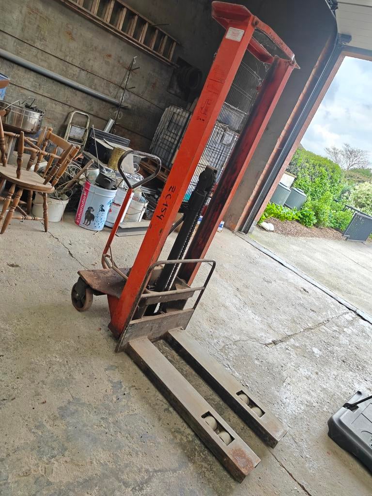 (handmatige ) Stapelaar, Doe-het-zelf en Bouw, Palletwagens en Pompwagens, Ophalen