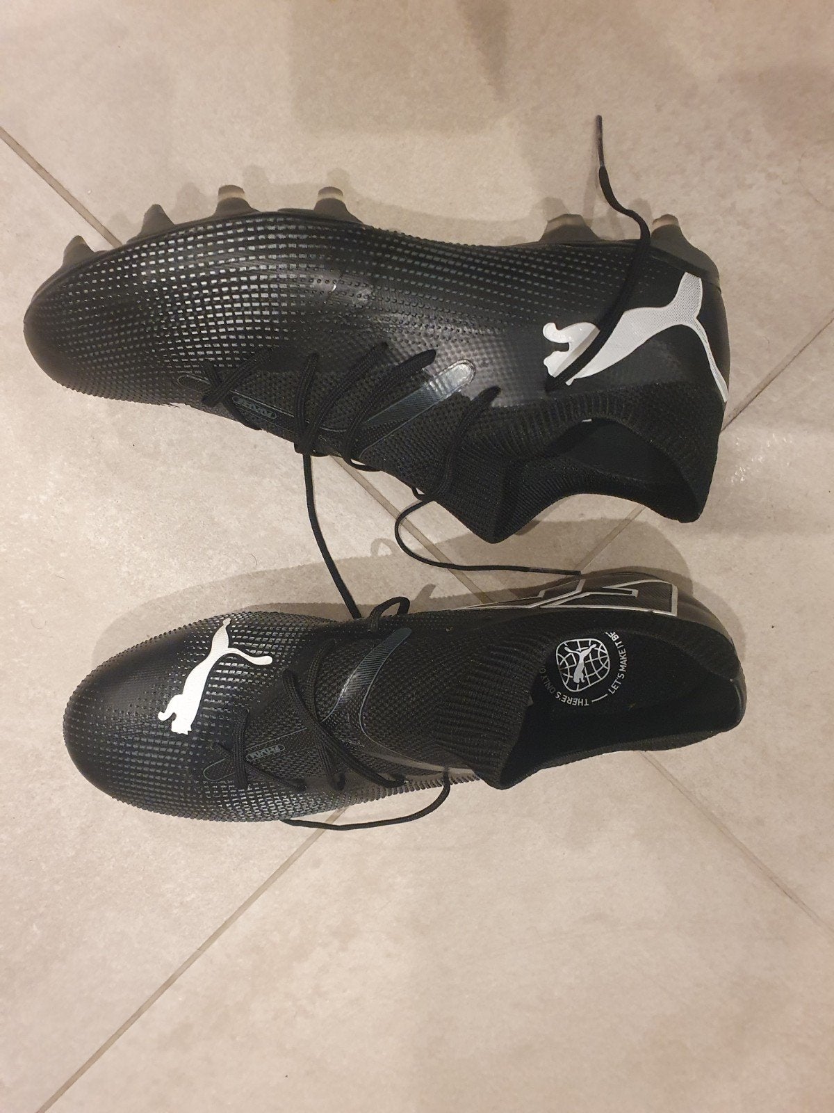 nouvelles chaussures de football, Sports & Fitness, Enlèvement