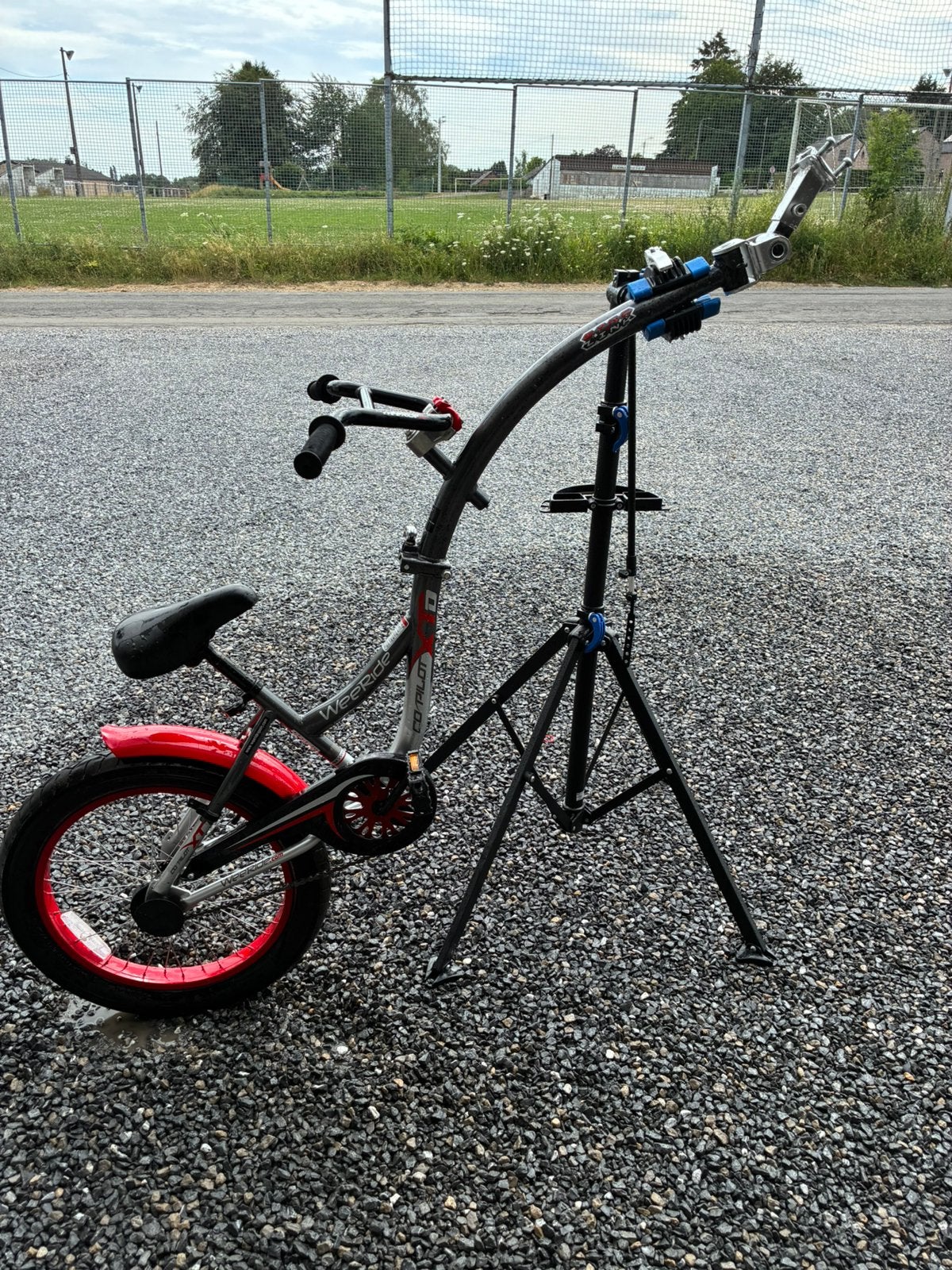 Vélo suiveur enfant WeeRide Co-Pilot – bon état, Vélos & Vélomoteurs, Vélos | Cruisers & Lowriders, Enlèvement, Comme neuf