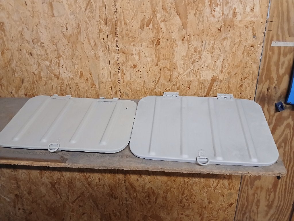 dekseltje materiaalbakje jeep willys cj3a, Enlèvement, Avant, Jeep