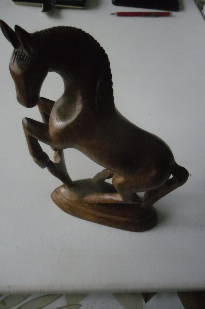 Vintage Houten Paarden Beeldje., Ophalen