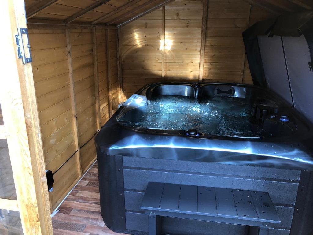 Promo -45% 💦luxe jacuzzi  4places en couleur noir💦en stock, Enlèvement, Neuf