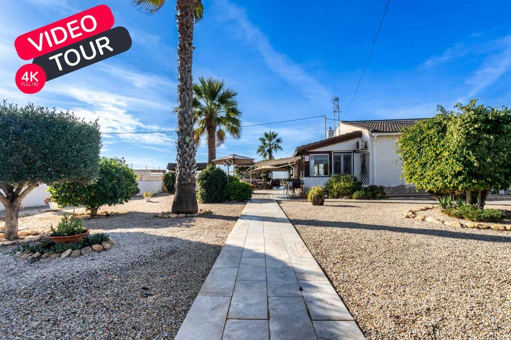 Villa op groot perceel met zwembad en tennisbaan!, Immo, Buitenland, Spanje, Woonhuis, Landelijk
