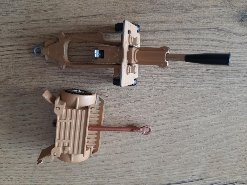 Corgi ammunition limber en 25 m gun, Ophalen of Verzenden, Corgi