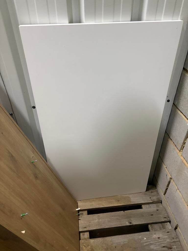 Bureau of kleine tafel met bijbehorende stoel, Huis en Inrichting, Ophalen, Zo goed als nieuw, Rechthoekig