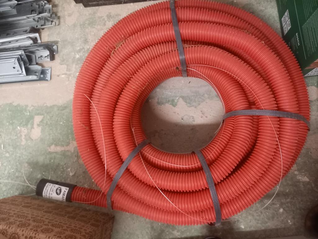 Allerei klus materiaal, Ophalen