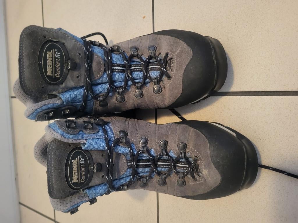 Les bonnes chaussures d'hiver sont toujours en très bon état, Enlèvement, Comme neuf, Chaussures