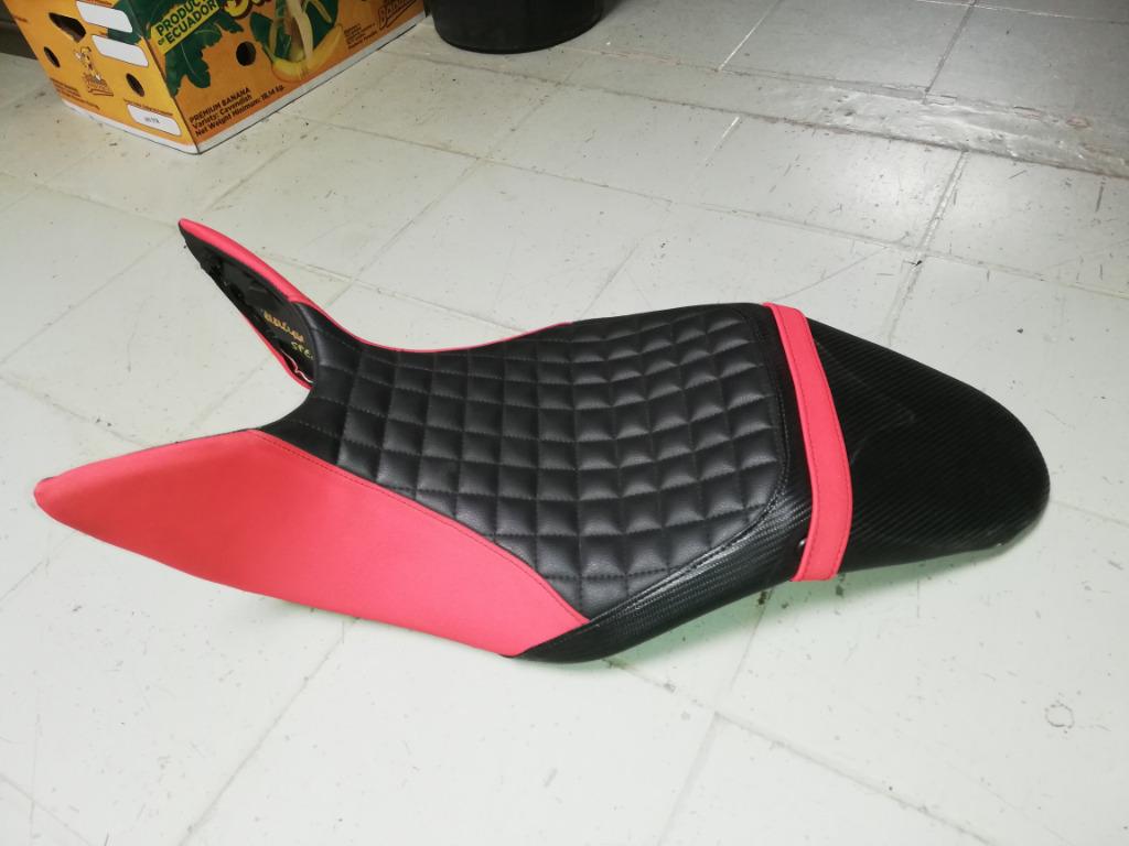 triumph speed triple 1050 vanaf 2011 zadel, Ophalen of Verzenden, Gebruikt