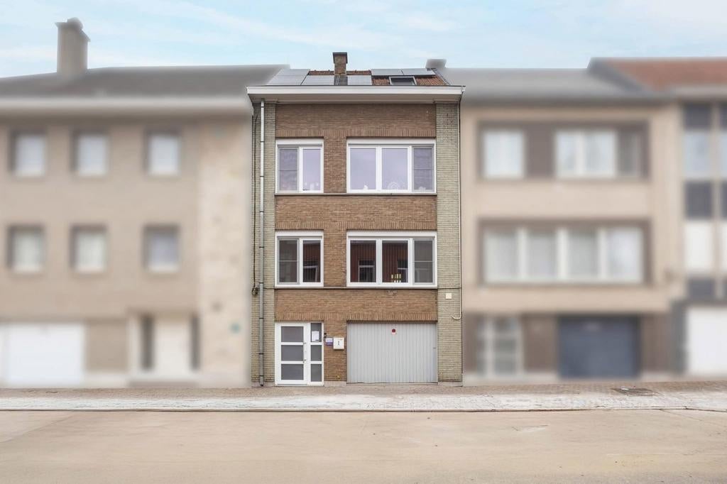 Te koop: verrassend ruime woning in Ronse met 4kamers