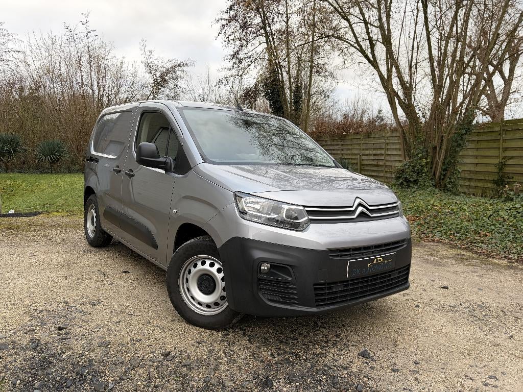 CITROEN BERLINGO | 3-ZIT | APPLE CARPLAY | TOPSTAAT, Voorwielaandrijving, Stof, Parkeersensor, https://public.car-pass.be/vhr/54940385-2bac-4e7e-b8cd-97a90aa09f92