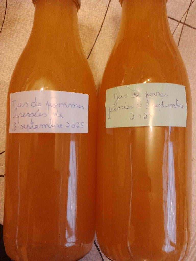 Jus de pommes / Jus de poires, Enlèvement, Neuf