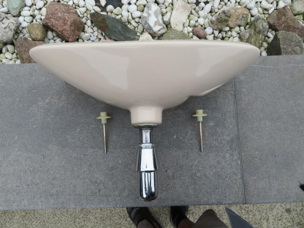 Handwasbakje in Porcelain, Doe-het-zelf en Bouw, Ophalen, Zo goed als nieuw, Toilet