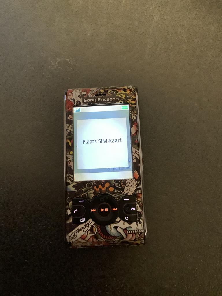 Sony ericsson editie Ed Hardy, Autres systèmes, Modèle coulissant, Enlèvement ou Envoi, Autres couleurs
