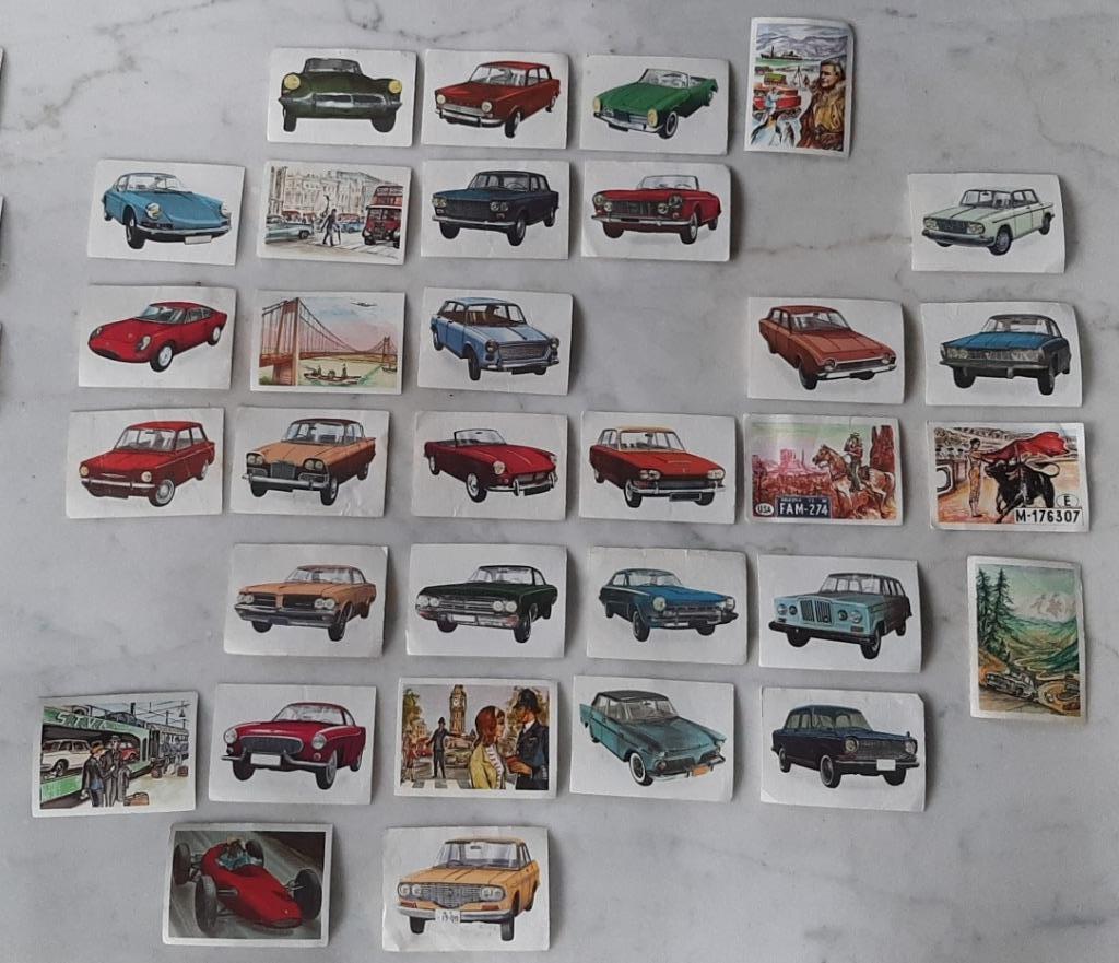 Les voitures de 1964 dans le monde/Les autos 1964 dans le mo, Collections, Photos & Gravures, Utilisé, Gravure, Autres sujets/thèmes
