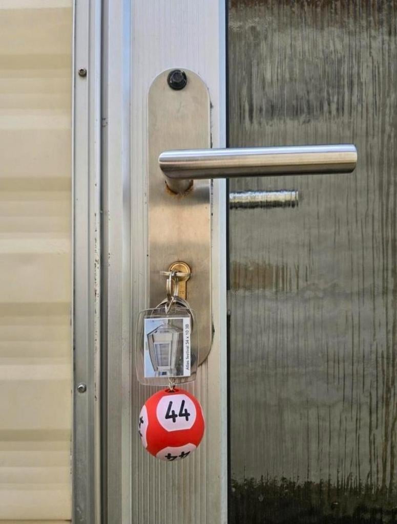 Stacaravan in snelverkoop 6.000€ 🚚 inclusief !!!