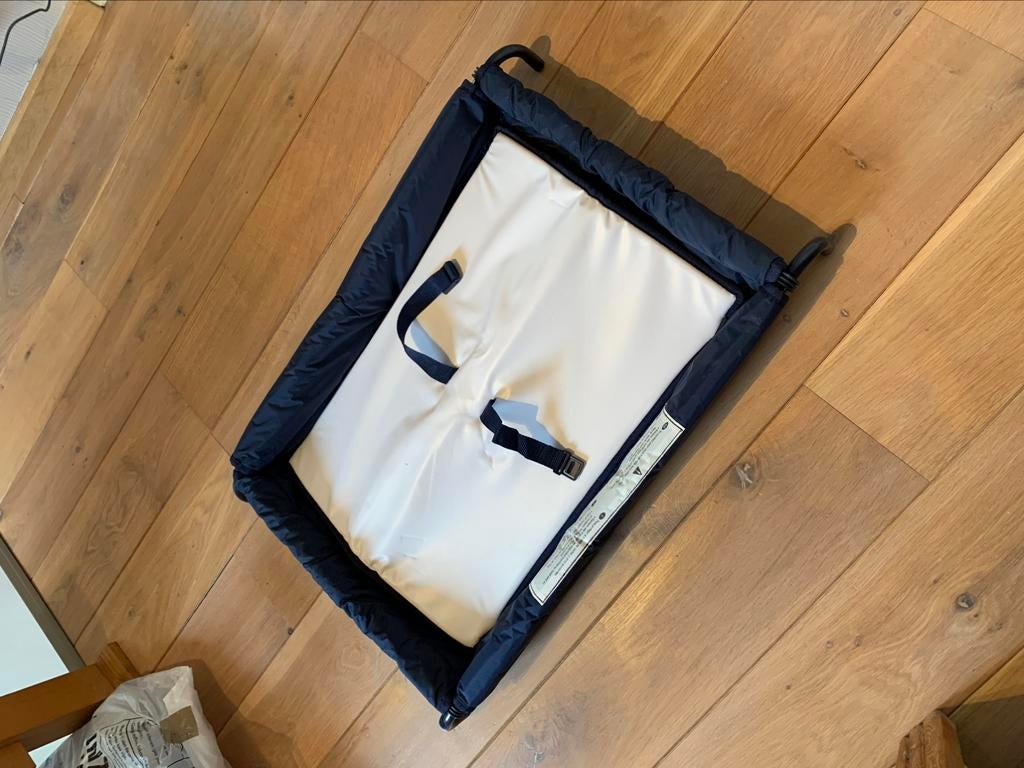 Opvouwbare luiertafel voor op bed, Kinderen en Baby's, Ophalen, Zo goed als nieuw
