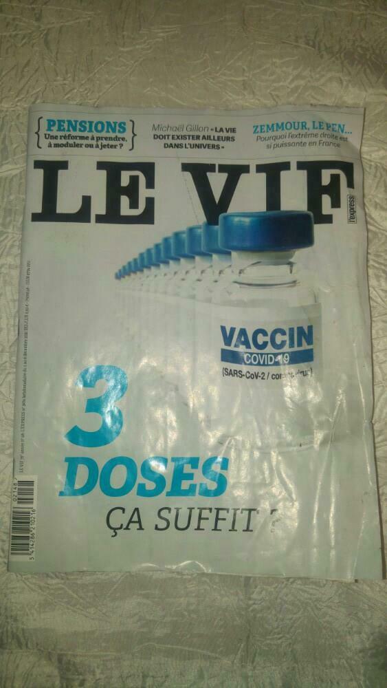 Revue Le Vif 3 doses 2-8 decembre 2021, Livres, Journaux & Revues, Enlèvement ou Envoi, Utilisé