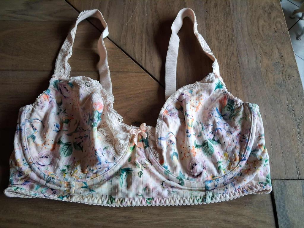 Bh gebloemd merk prima donna – maat eu 75f / fr 90f, Kleding | Dames, Ondergoed en Lingerie, Prima Donna, Ophalen of Verzenden