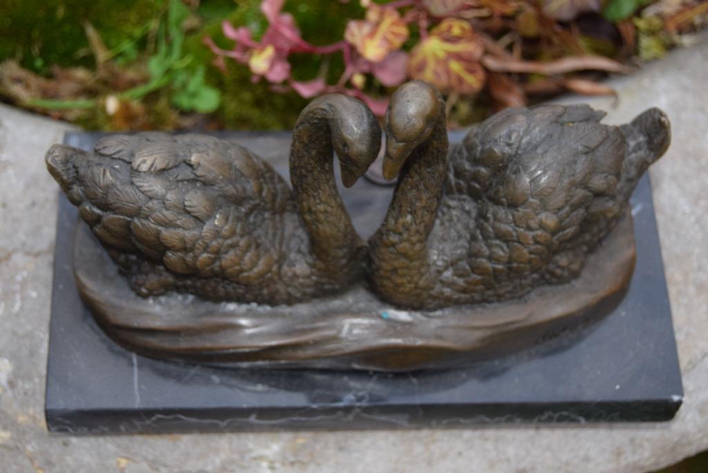 Schitterend koppel bronzen zwanen gesigneerd., Antiek en Kunst, Ophalen of Verzenden, Brons