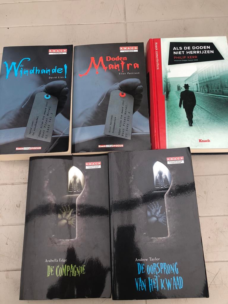 5 literaire thrillers Knack, Boeken, Thrillers, Zo goed als nieuw, Ophalen of Verzenden