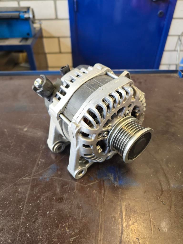 alternator zo goed als nieuw, Ophalen, Renault