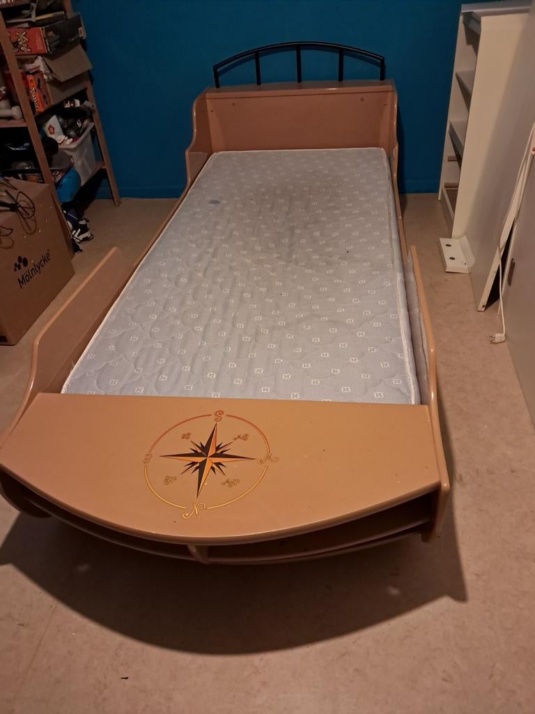 Piraten boot bed, Ophalen